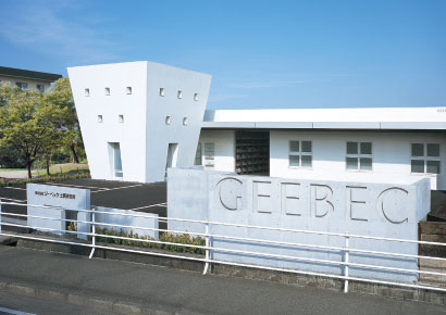 GEEBEC LABO 土質研究所の写真